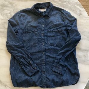 Anthropologie Pilcro and the Letterpress Dot Print Open Back Chambray Buttondown